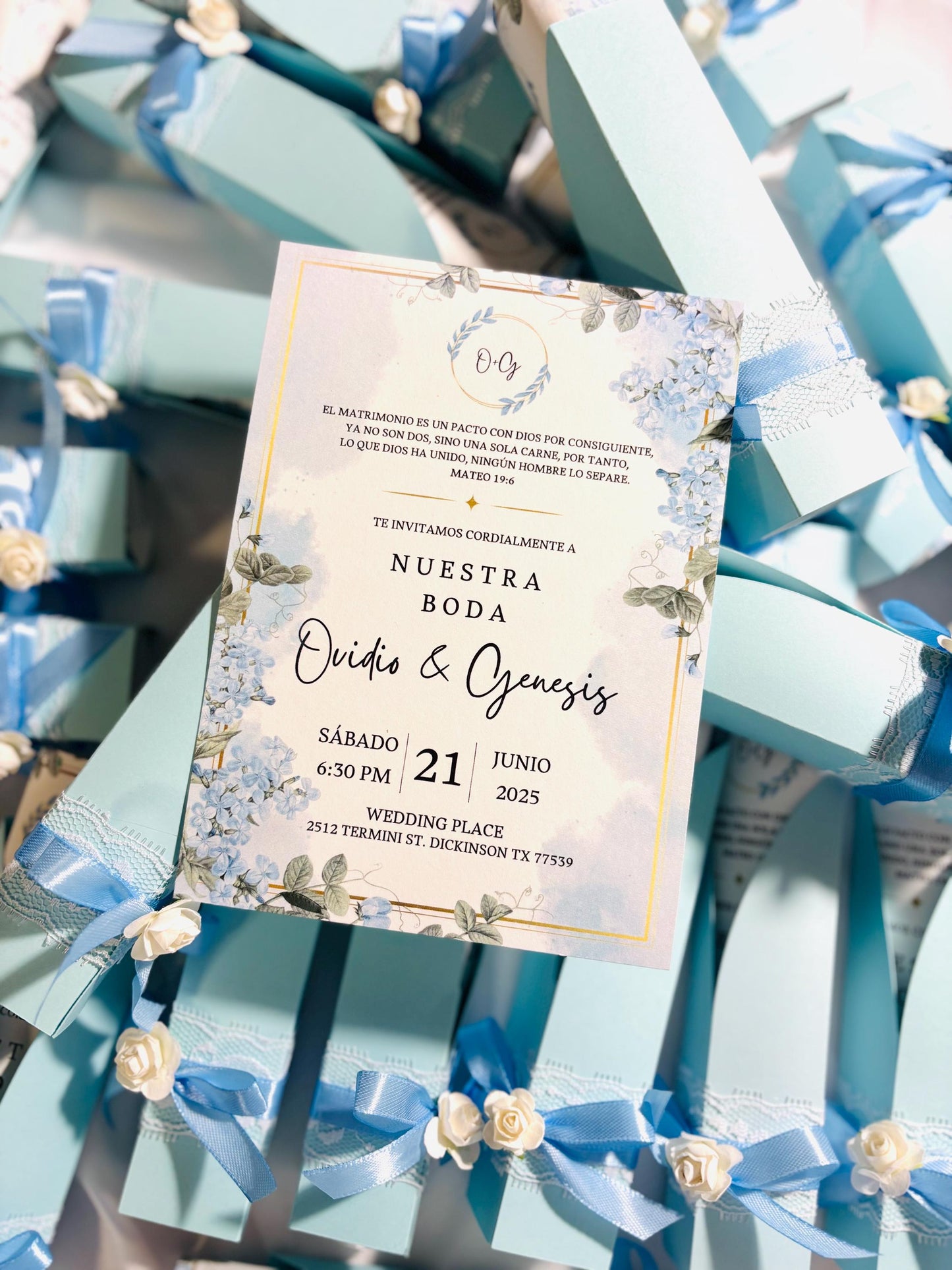 Elegant Scroll Wedding Invitation, Rolled Invitation with Lace, Ribbon and Floral Detail, Custom Wedding Invite, Quinceañera Invitation.